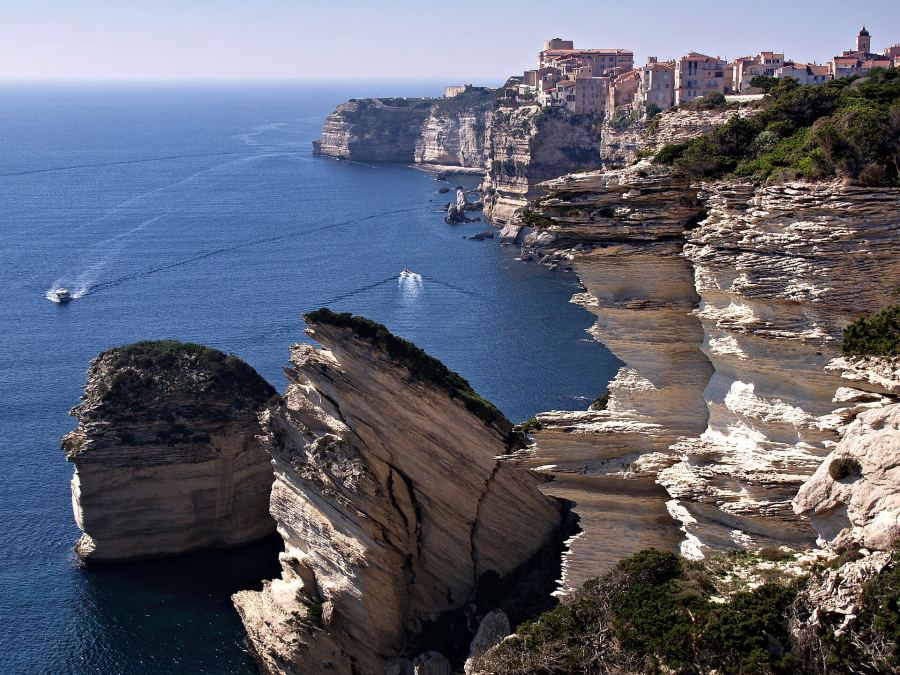 Bonifacio, perchée sur ses falaises